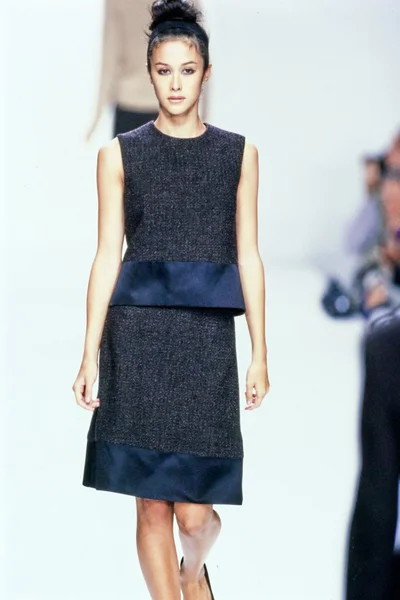 Look 12